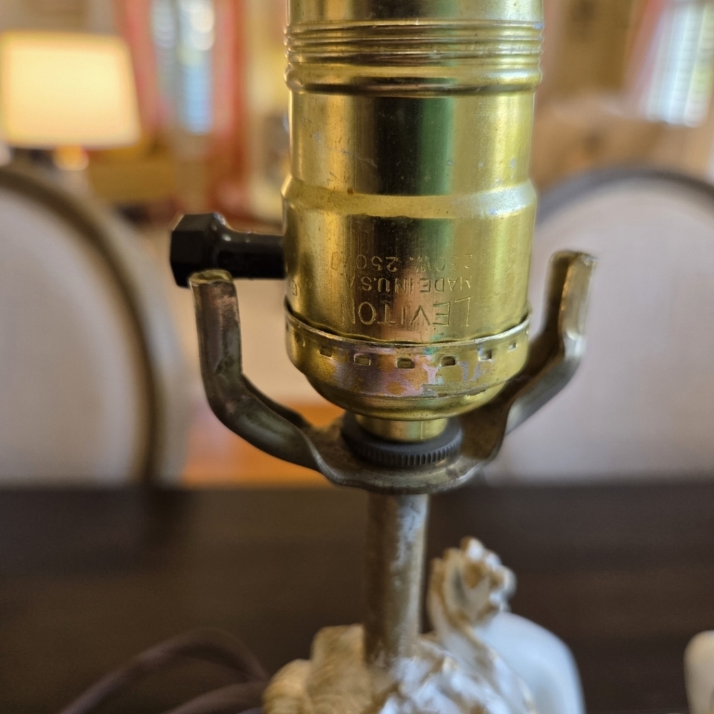 Vintage Cherub Table Lamps Off White Gold Hues Matching Set - Picture 9 of 16